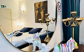 Comecasa Duomo - San Babila Lovely Apartment